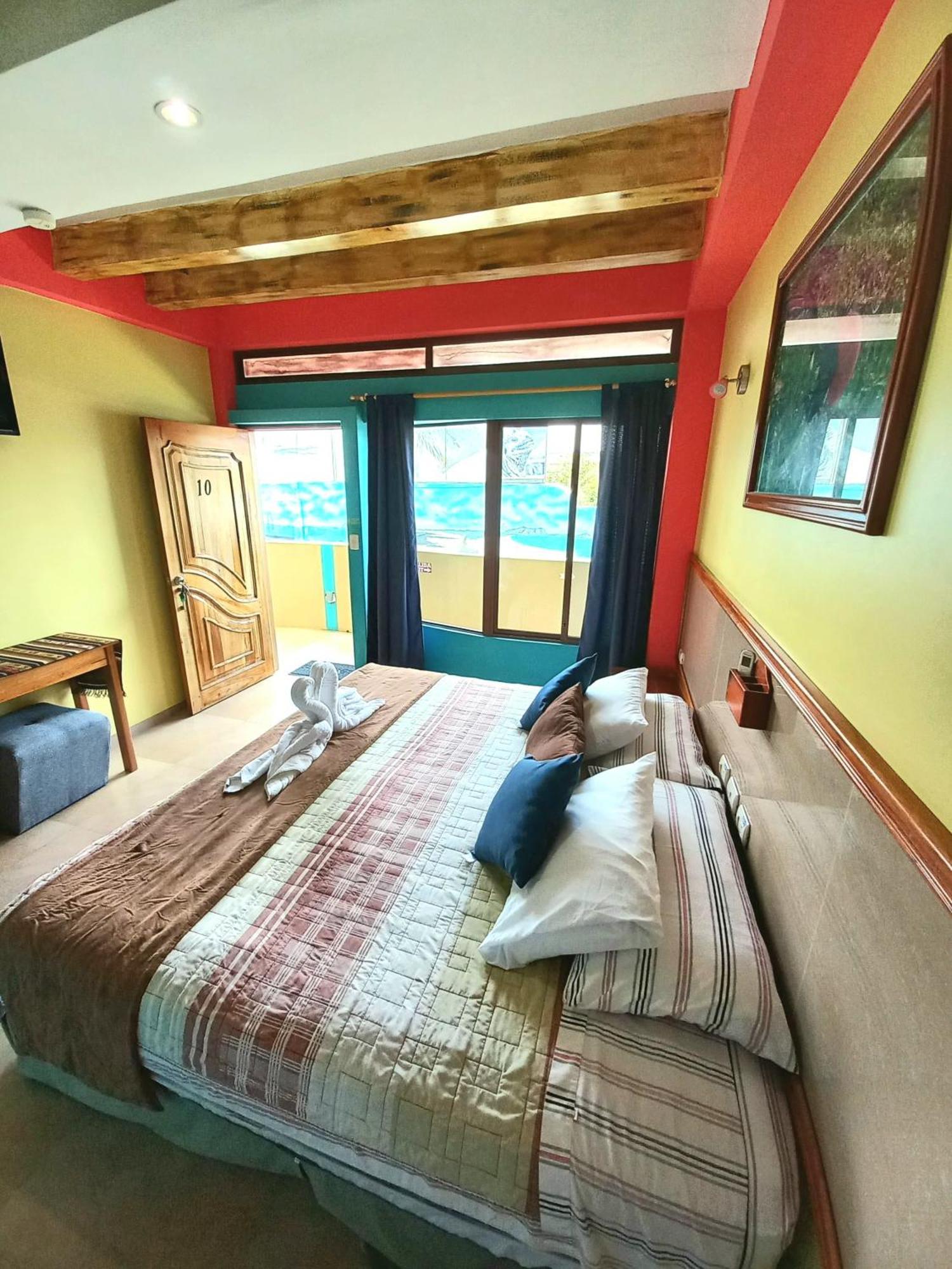 Galapagos Eco Friendly Bed & Breakfast Puerto Baquerizo Moreno Dış mekan fotoğraf